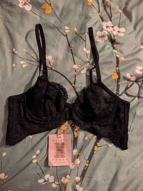 NWT Savage-Fenty Black Lace Unlined Bra